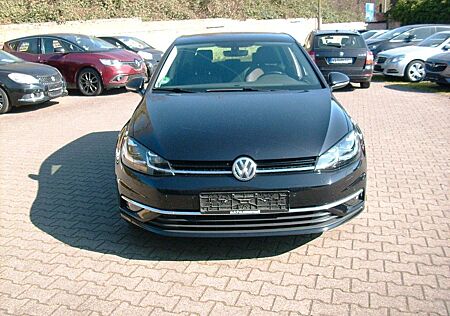 VW Golf Volkswagen 2.0 TDI Highline, AC, PDC, Navi