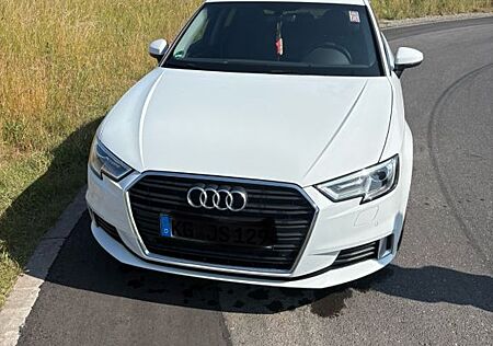 Audi A3 2.0 TDI Sportback Modelljahr 2018