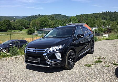 Mitsubishi Eclipse Cross Top 4WD Voll Ausstattung