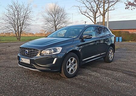 Volvo XC 60 XC60 D5 AWD Summum , Panoramadach, Kindersitze