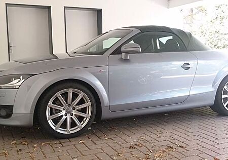 Audi TT Roadster 2.0 TFSI S-Line