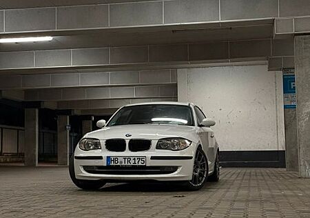 BMW 116i . TÜV 10/25. 18" BBS Sportfahrwerk