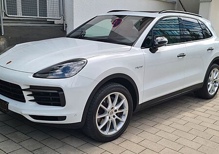 Porsche Cayenne E-Hybrid,Pano,AHK,Kamera360,PDLS+,HUD,Me