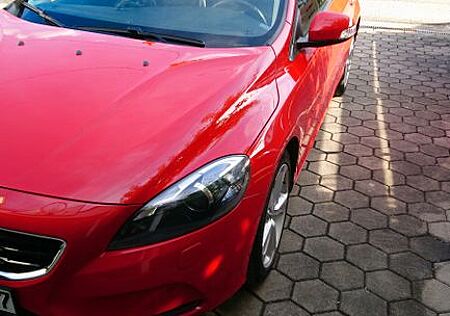 Volvo V40 D2 2. Hand/Unfallfrei/Navi/Start-Stop/Temp.