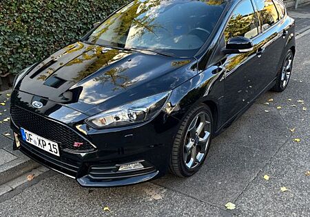 Ford Focus 2,0 EcoBoost ST Leder-Sport-Paket ST