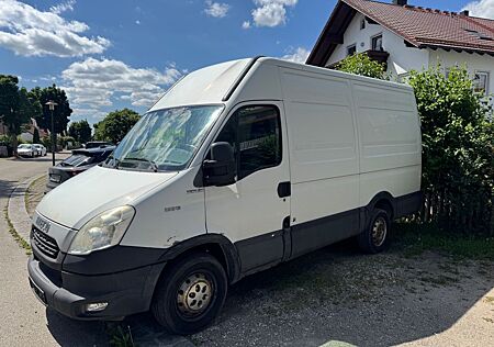 IVECO Daily Kasten HKa 35 S... Radstand 3300