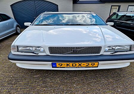 Volvo 850 R 2.3 T5 Polar White