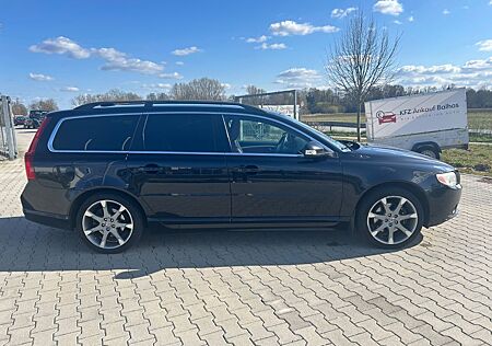 Volvo V70 Kombi Summum AWD