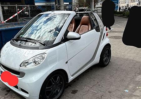 Smart ForTwo cabrio 1.0 72kW BRABUS Xclusive BRABU...