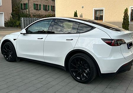 Tesla Model Y Long Range Dual Motor AWD Long Range