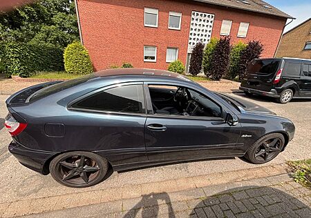 Mercedes-Benz CLS 320 C 320 - Coupé AMG-Sitze