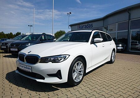 BMW 320d Touring >HeadUp/AHK/LED/PANO/PDC/SHZ<