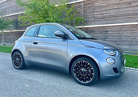 Fiat 500E "La Prima" 42 kWh - LED/Pano/Apple - MJ2022