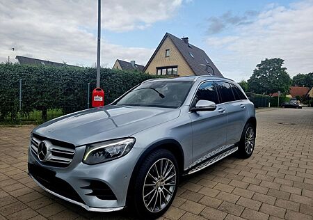 Mercedes-Benz GLC 250 d 4Matic AMG Line* Panorama*Distronic *