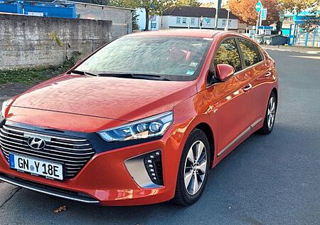 Hyundai Ioniq 1.6l GDi PLUG-IN HYBRID Blu