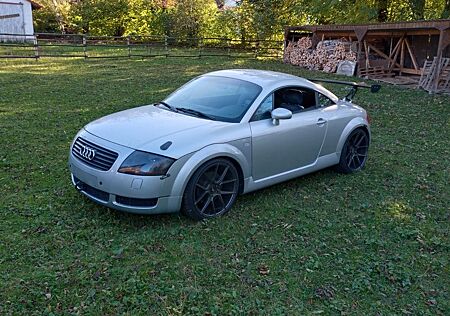 Audi TT Coupe 1.8T - Showcar - Luftfahrwerk