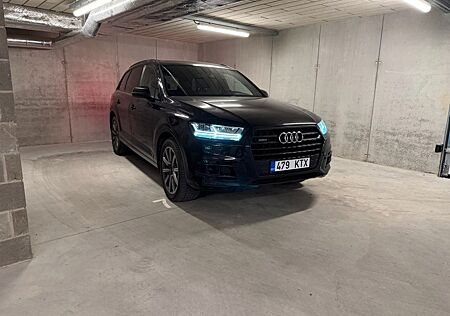 Audi Q7 3.0 TDI quattro black line