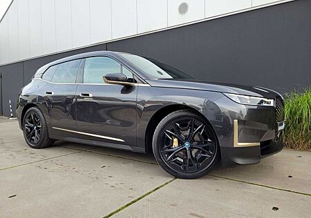 BMW iX xDrive40 *HUD*360'CAMERA*21'ALU*HK SOUND*PANO