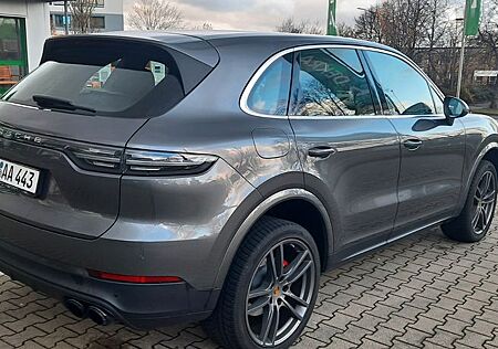 Porsche Cayenne BOSE/Sport/21 Zoll/Soft-Close