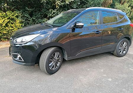 Hyundai ix35 2.0 CRDi 135kW Black&Steel 4WD Automati...