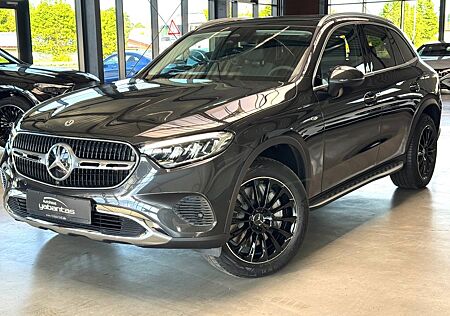 Mercedes-Benz GLC 300 e 4M Pano Distronic Pro Kamera AHK Memor