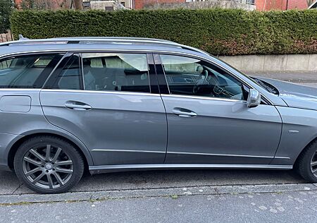 Mercedes-Benz E 220 CDI T BlueEFFICIENCY AVANTGARDE AVANTGARDE