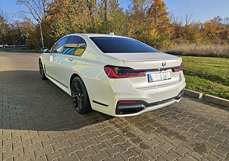 BMW 750i xDrive - M 7 Facelift Garantie/Servicepaket