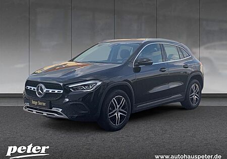 Mercedes-Benz GLA 180 Progressive, LED