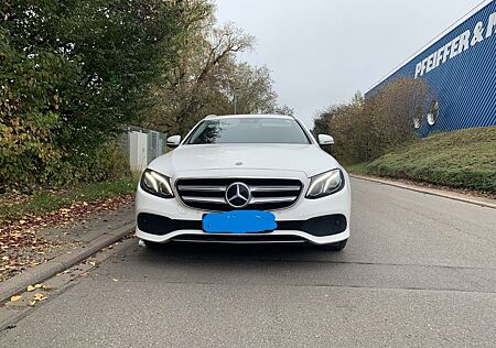 Mercedes-Benz E 220 d 4MATIC T All-Terrain Autom. All-Terrain