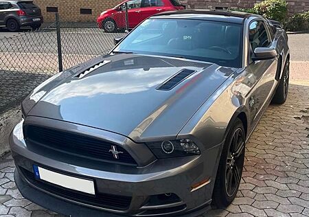 Ford Mustang GT/CS Brembo Package Automatik LPG