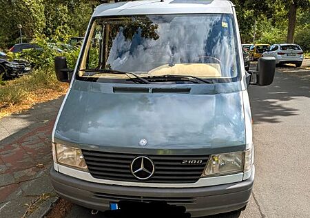 Mercedes-Benz Sprinter Van/Camper Autark