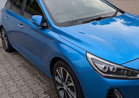 Hyundai i30 CW 1.6 CRDi 100kW-136PS Premium Version