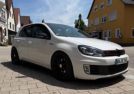 VW Golf Volkswagen 2.0 TSI GTI mit 260 PS+Schubabschaltung