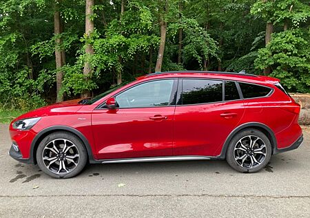 Ford Focus 1,0 EcoBoost Hybrid 114kW Active Turni...