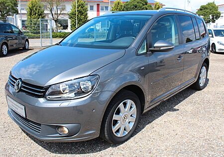 VW Touran Volkswagen Cup*Family*PARK*NAVI*TEMPO*LED*AHK abnehm