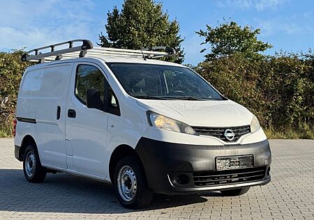 Nissan NV200 mit Dachgepäckträger HU 12/26