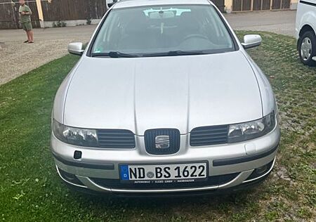 Seat Leon 1,8 20V Signo Autom. Signo