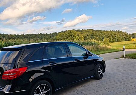 Mercedes-Benz B 180 CDI BlueEFFICIENCY -