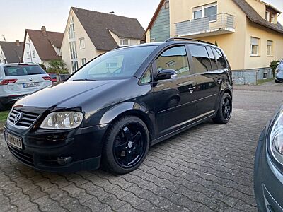 Volkswagen Touran 2.0 TDI AHK/Standheizung/Apple CarPlay