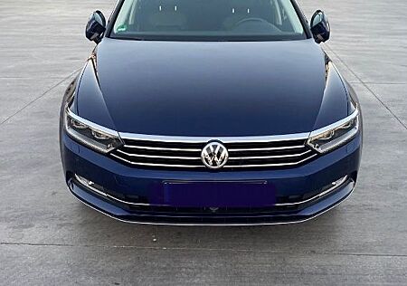 VW Passat Volkswagen 2.0 TDI SCR DSG Highline Highline