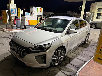 Hyundai IONIQ 1.6l GDi PLUG-IN HYBRID Trend Trend