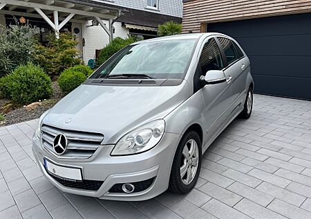 Mercedes-Benz B 170 | 1. Hand, wenig Kilometer, TÜV Neu