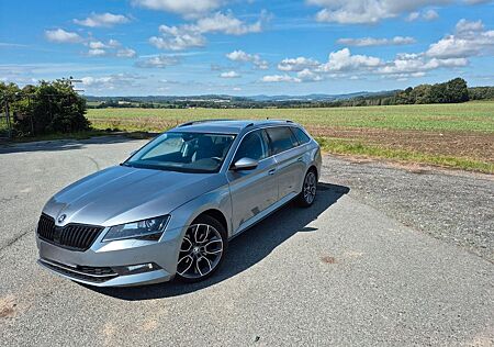 Skoda Superb DCC Ahk Standheizung Leder 4x4