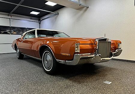 Lincoln Continental MARK IV COUPE