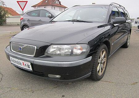 Volvo V70 2.4 D5 Premium *NAVI*AHK*ALU*SHZ*TÜV 2026*