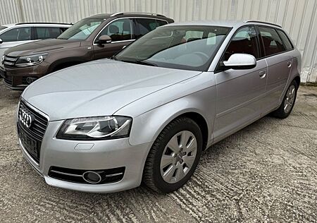 Audi A3 1.6 TDI Attraction,Bi-Xenon+Led,SHZ,ALU,Klima