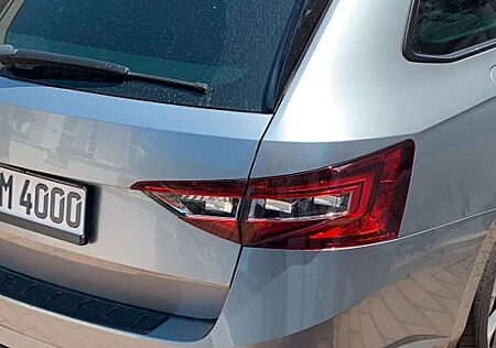 Skoda Superb 2.0 TSI DSG 4x4 SportLine Combi SportLine