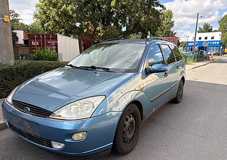 Ford Focus Kombi 1.6 Ghia,Klima,TÜV