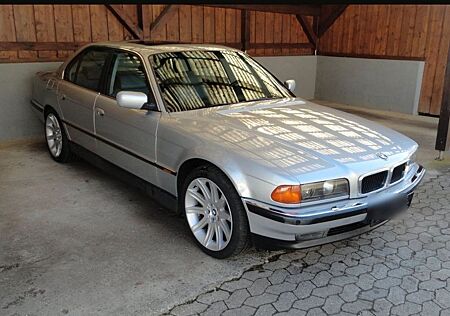 BMW 735