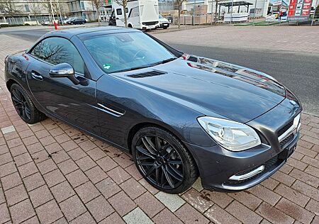 Mercedes-Benz SLK 200 BlueEFFICIENCY -